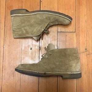 Clark’s • desert boots